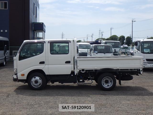 Hino DUTRO 2025-12 8229630-3