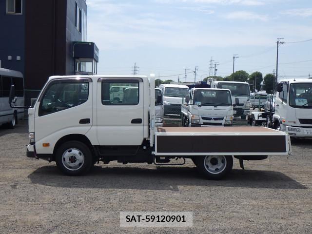 Hino DUTRO 2025-12 8229630-7