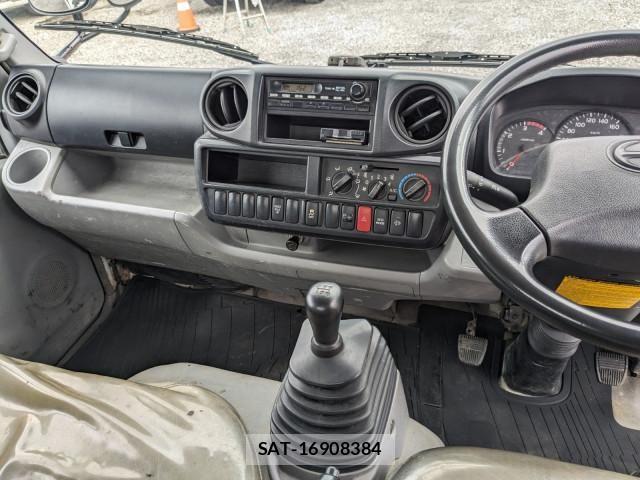 Hino DUTRO 2016-06 8229697-26