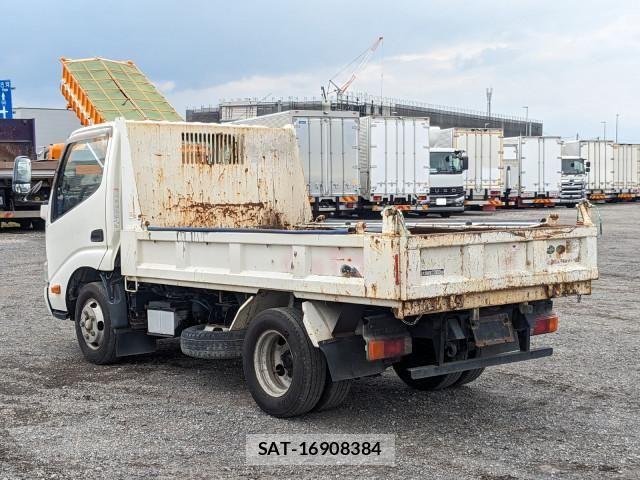 Hino DUTRO 2016-06 8229697-2