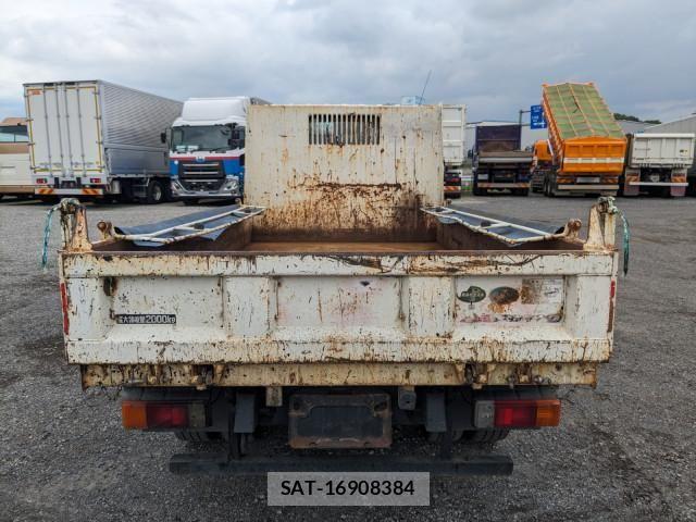 Hino DUTRO 2016-06 8229697-4