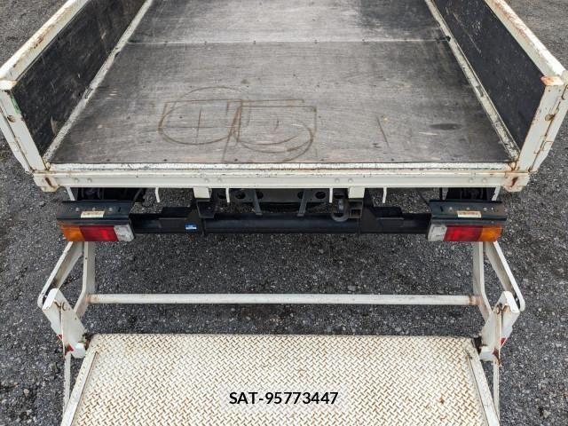 Hino DUTRO 2019-05 8229675-18