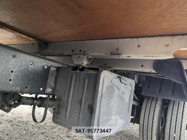 Hino DUTRO 2019-05 8229675-26