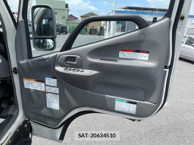 Hino DUTRO 2014-03 8229691-15