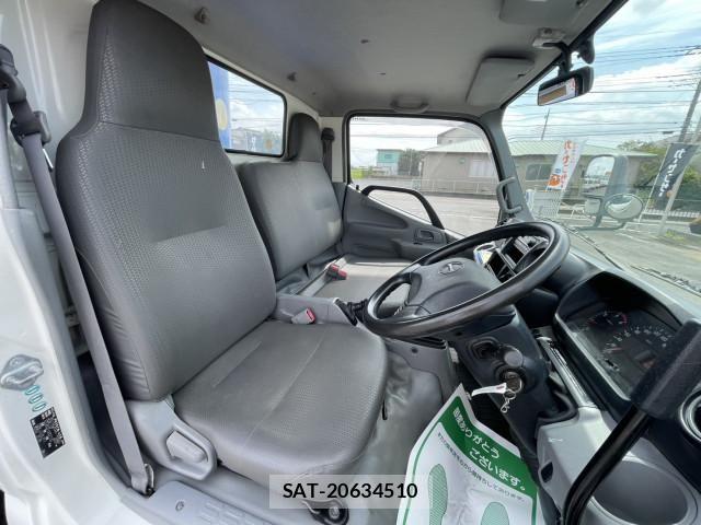 Hino DUTRO 2014-03 8229691-17