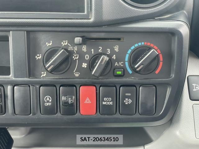 Hino DUTRO 2014-03 8229691-24