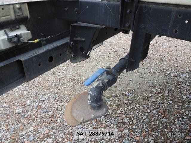 Hino DUTRO 2014-06 8229696-17