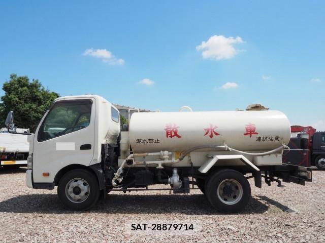 Hino DUTRO 2014-06 8229696-1