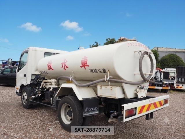 Hino DUTRO 2014-06 8229696-2