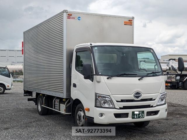 Hino DUTRO 2021-01 8229662-1