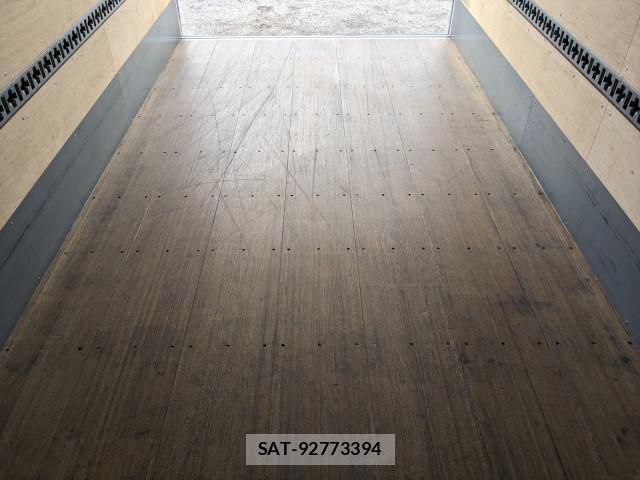 Hino DUTRO 2021-01 8229662-25