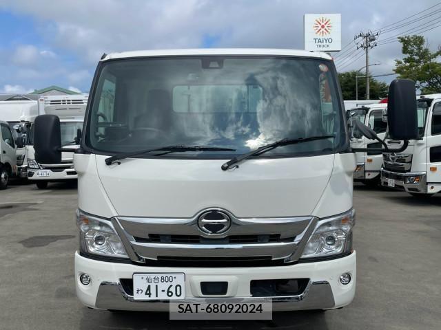 Hino DUTRO 2024-08 8229590-1
