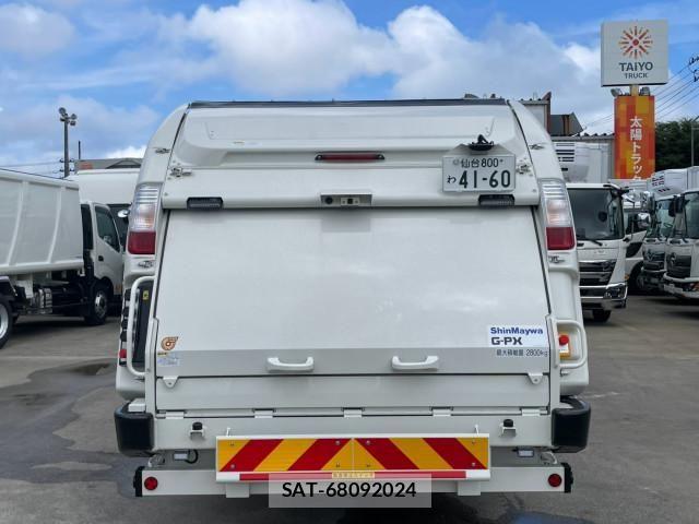 Hino DUTRO 2024-08 8229590-4
