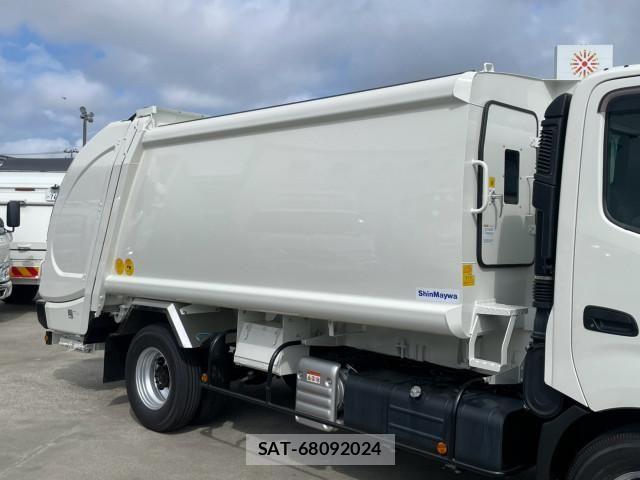 Hino DUTRO 2024-08 8229590-7