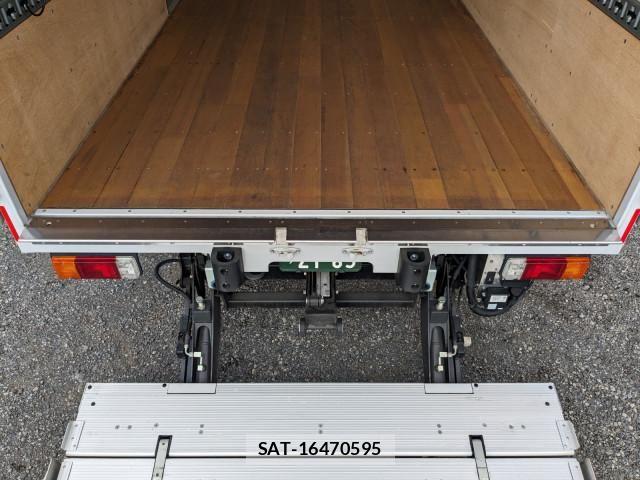 Hino DUTRO 2024-11 8229610-17