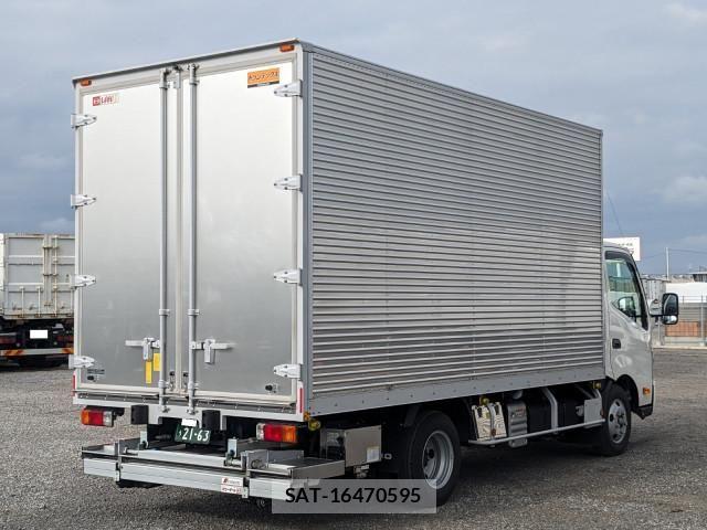 Hino DUTRO 2024-11 8229610-3