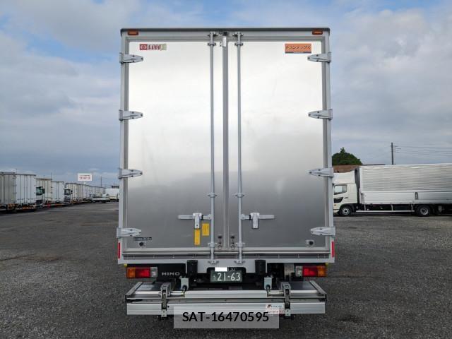 Hino DUTRO 2024-11 8229610-4