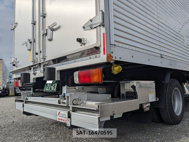 Hino DUTRO 2024-11 8229610-5