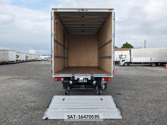 Hino DUTRO 2024-11 8229610-7