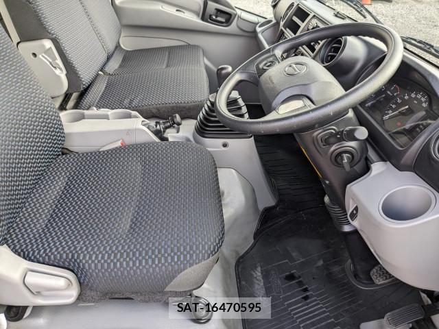 Hino DUTRO 2024-11 8229610-8