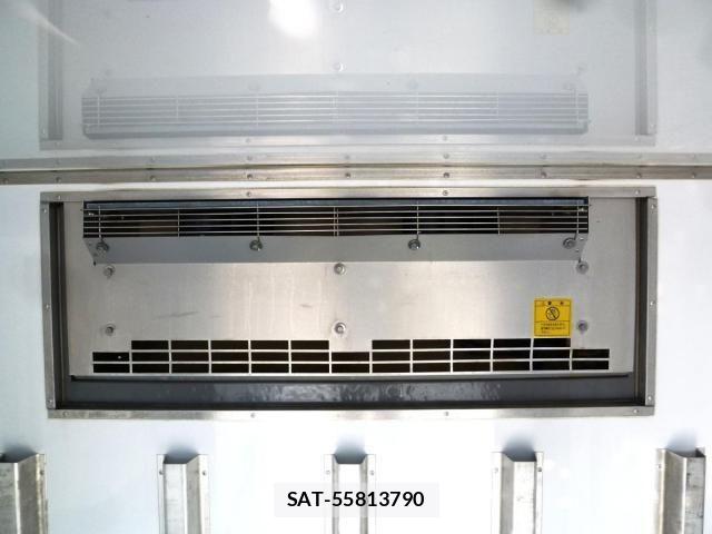 Hino DUTRO 2020-04 8229667-18