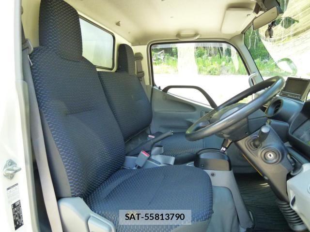 Hino DUTRO 2020-04 8229667-25