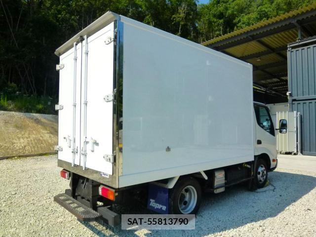 Hino DUTRO 2020-04 8229667-3
