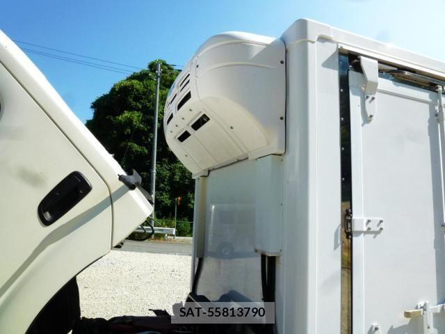 Hino DUTRO 2020-04 8229667-7