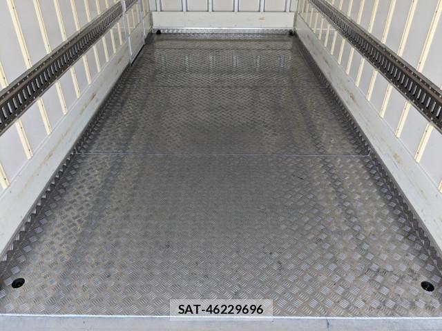Hino DUTRO 2023-04 8229600-13
