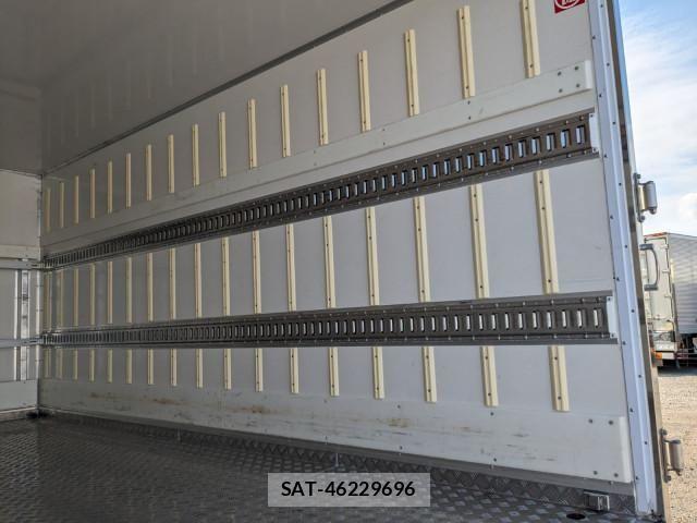 Hino DUTRO 2023-04 8229600-19