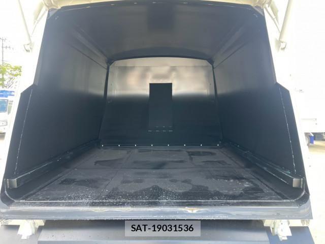 Hino DUTRO 2024-09 8229589-9