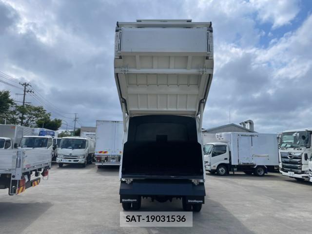 Hino DUTRO 2024-09 8229589-12