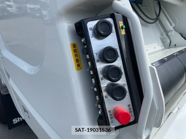 Hino DUTRO 2024-09 8229589-15