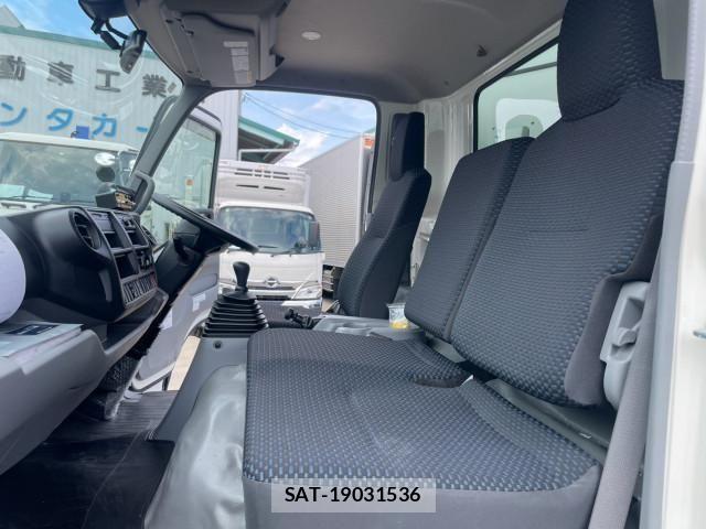 Hino DUTRO 2024-09 8229589-27