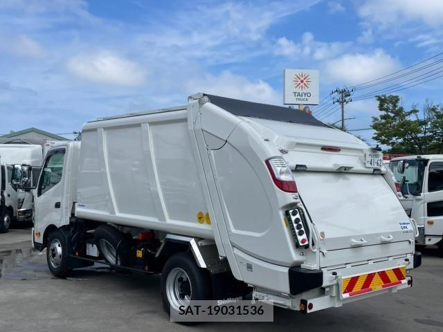 Hino DUTRO 2024-09 8229589-5