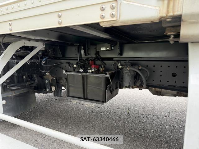 Hino DUTRO 2020-02 8229645-10