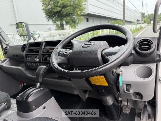 Hino DUTRO 2020-02 8229645-17