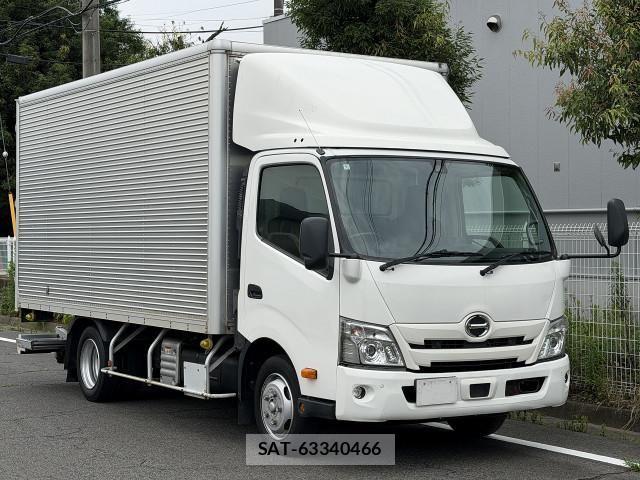 Hino DUTRO 2020-02 8229645-1