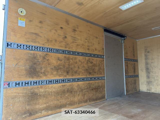 Hino DUTRO 2020-02 8229645-23