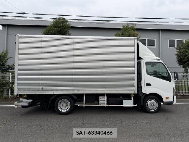 Hino DUTRO 2020-02 8229645-4