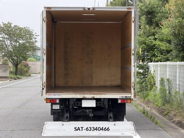 Hino DUTRO 2020-02 8229645-6