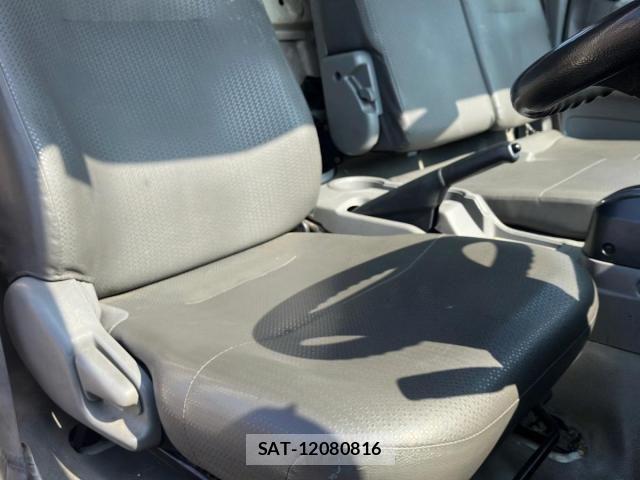 Hino DUTRO 2013-11 8229700-15