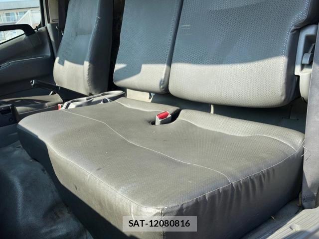 Hino DUTRO 2013-11 8229700-16