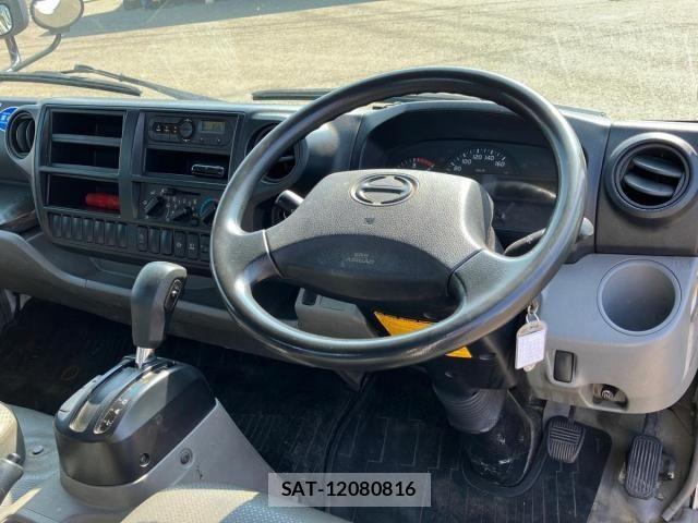 Hino DUTRO 2013-11 8229700-17