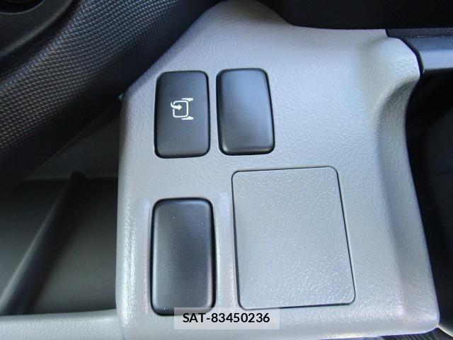 Hino DUTRO 2024-08 8229629-13