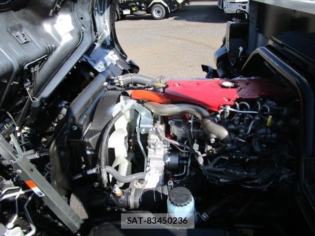 Hino DUTRO 2024-08 8229629-21
