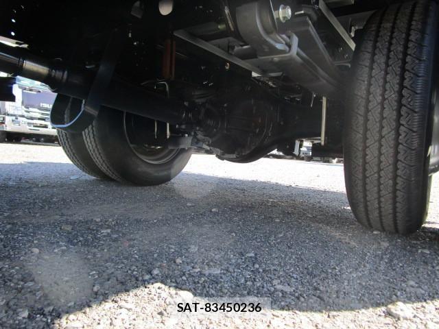 Hino DUTRO 2024-08 8229629-24