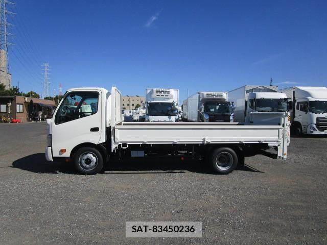 Hino DUTRO 2024-08 8229629-3