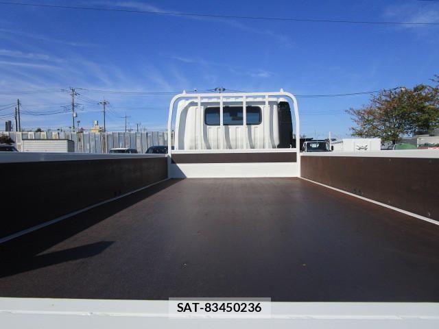 Hino DUTRO 2024-08 8229629-6
