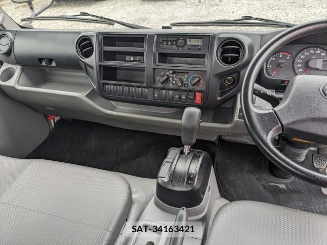 Hino DUTRO 2019-05 8229676-11